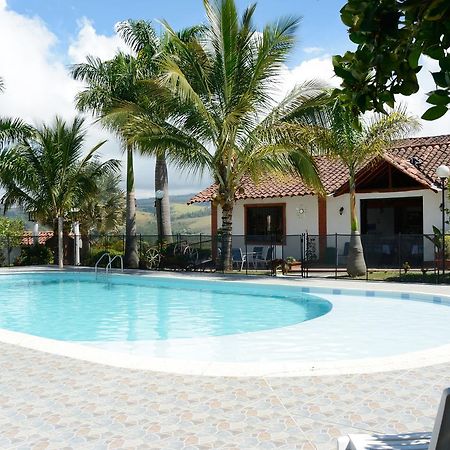 Hotel Campestre La Loma Curiti Bagian luar foto
